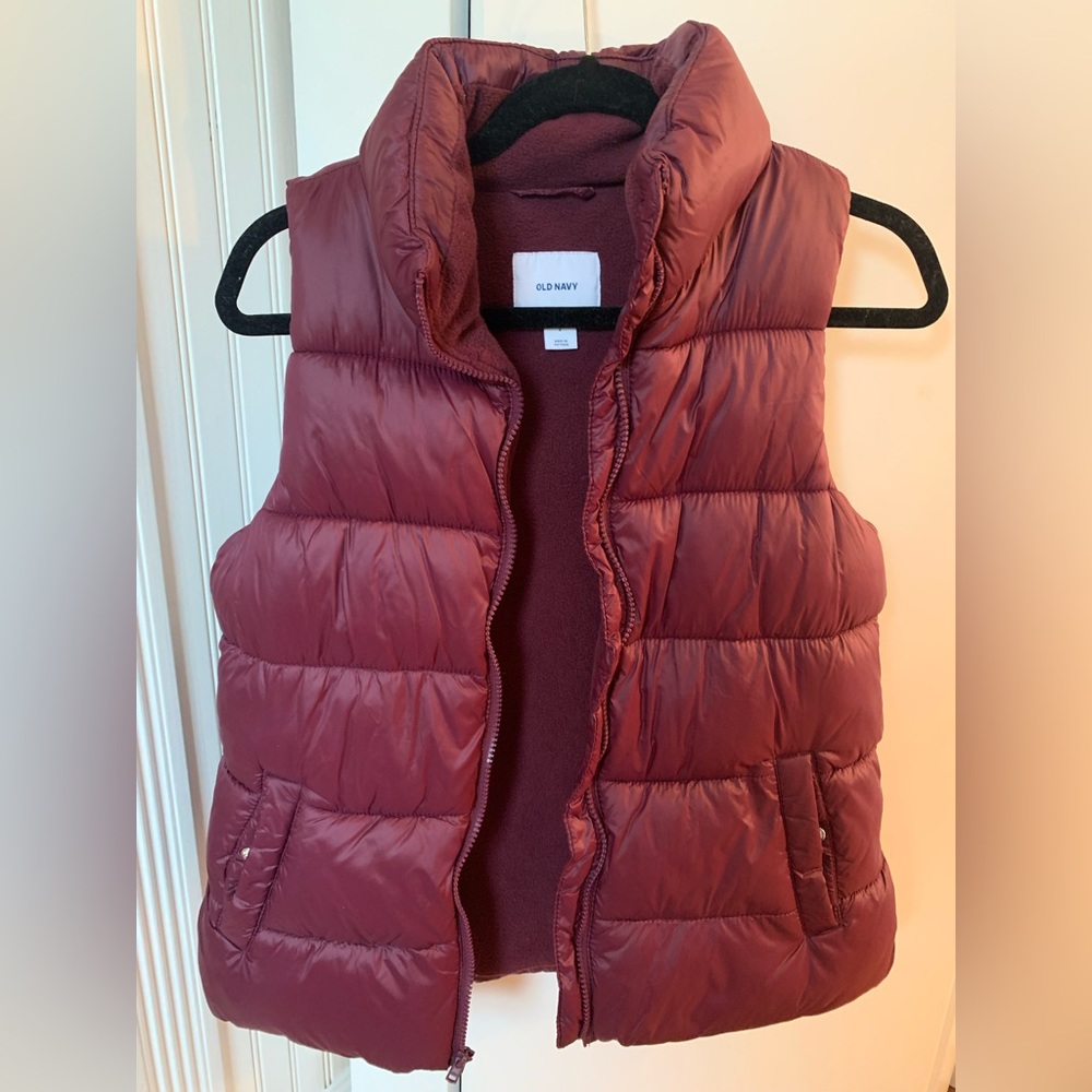 Womens Old Navy puffer vest